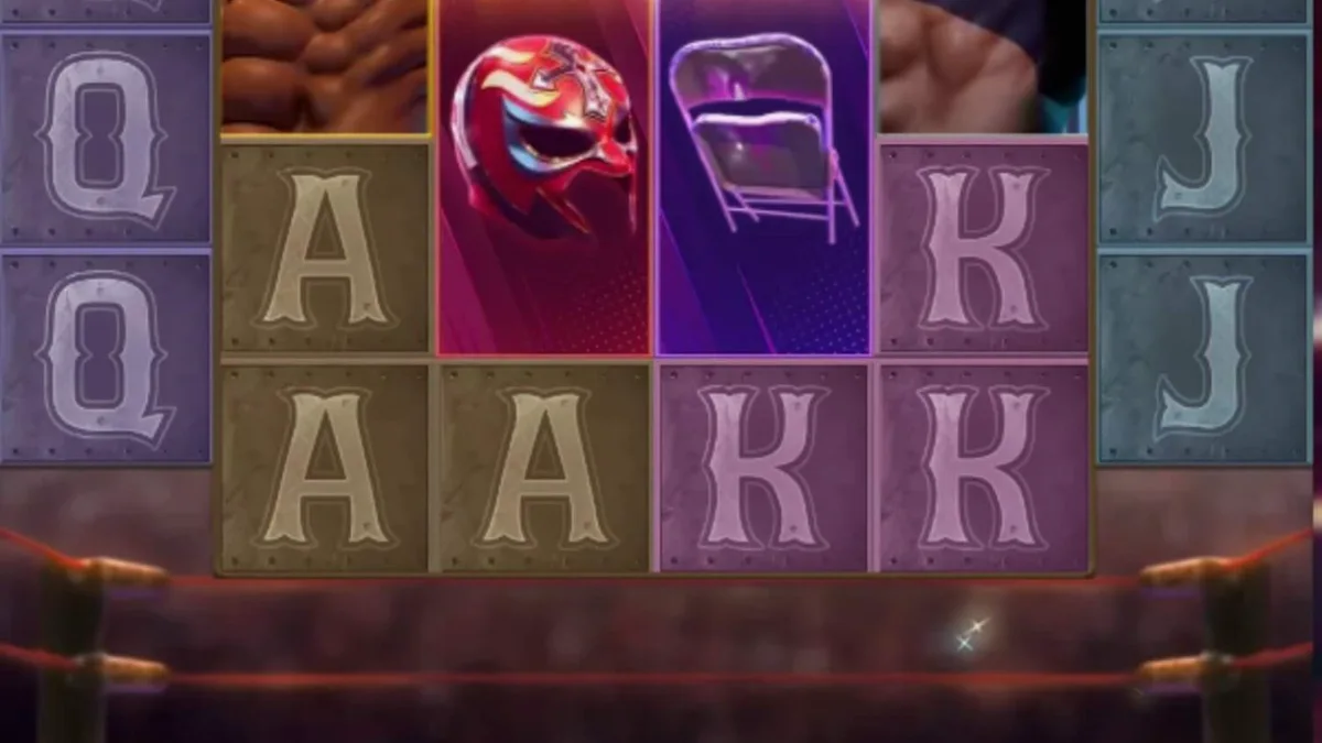 Reel Royale Showdown slot mobile interface showing wrestling theme